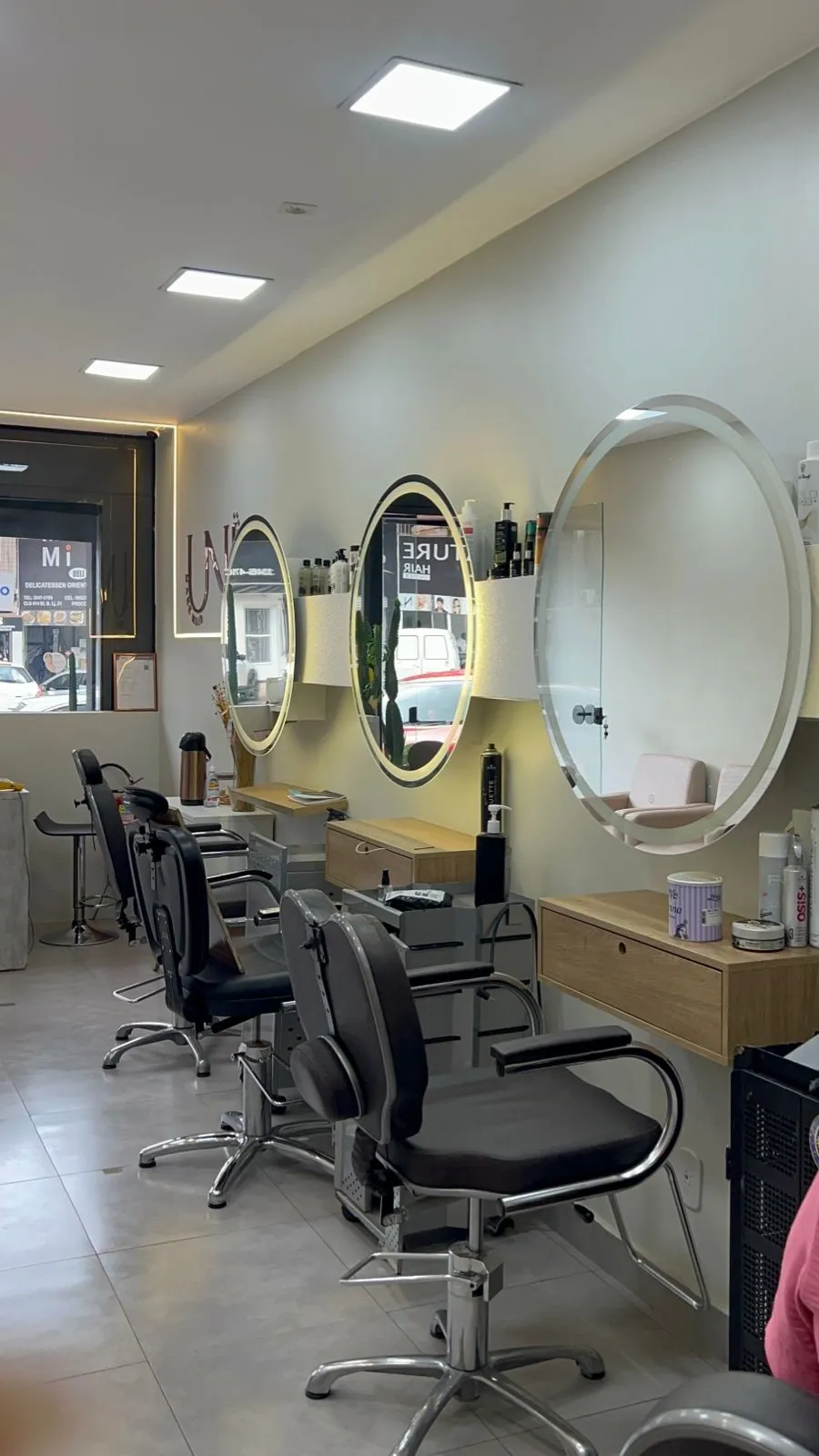 Interior do Salão Uni Make Hair